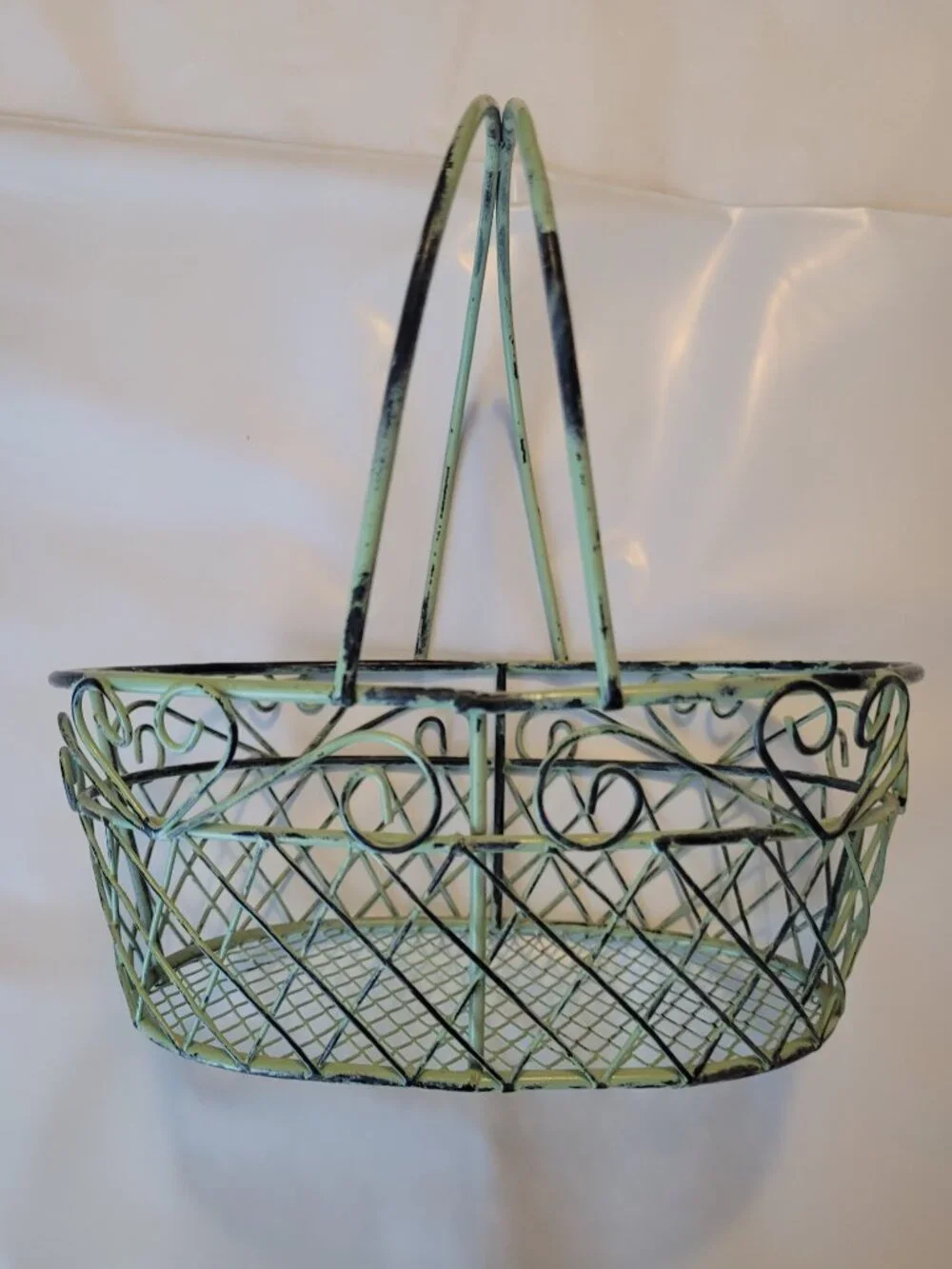 Green Rustic Metal Wire Basket